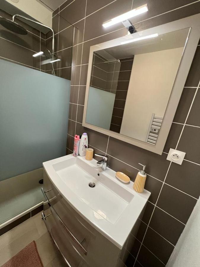 Eglantine 14 Appartement Centre Historique De ดีน็อง ภายนอก รูปภาพ
