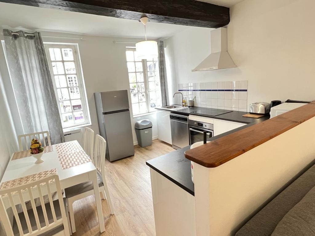 Eglantine 14 Appartement Centre Historique De ดีน็อง ภายนอก รูปภาพ